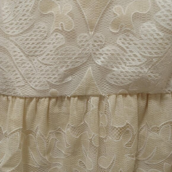 Old Navy Lace Dress - Picture 5 of 6